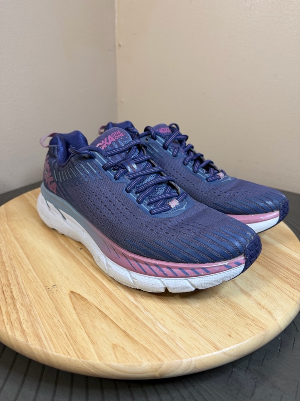 Hoka women’s Clifton 5 running shoes